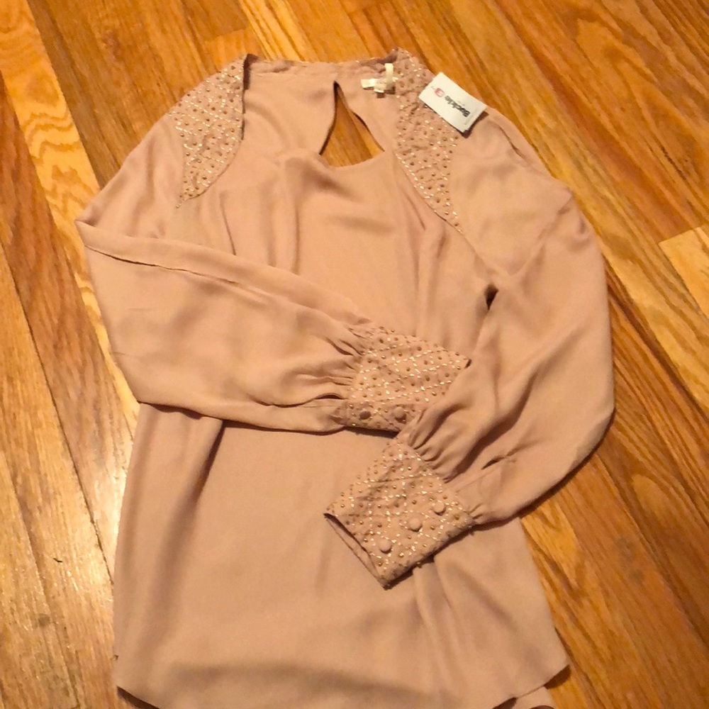 NWT tan soieblu